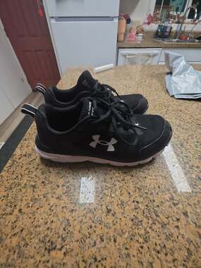 Under Armour Charged Assert Men's Running Shoes Black Size 10 Art 3024862-001